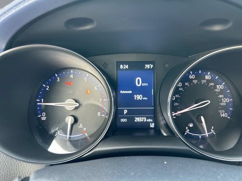 Used 2022 Toyota C-HR XLE FWD image 21