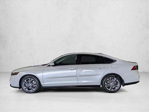 Used 2023 Honda Accord EX-L image 9