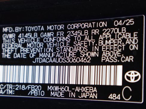 Used 2025 Toyota Prius LE FWD image 40