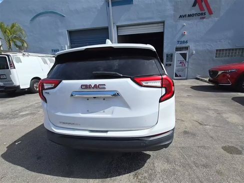 Used 2022 GMC Terrain SLE FWD image 5