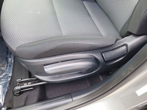 Used 2025 Kia Soul LX w/ LX Technology Package image 12