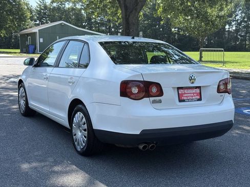 Used 2009 Volkswagen Jetta S FWD image 9
