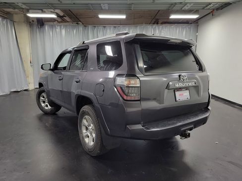 Used 2019 Toyota 4Runner SR5 AWD/4WD image 6
