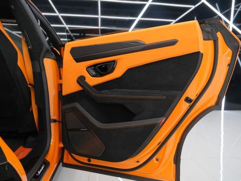 Used 2023 Lamborghini Urus Performante AWD/4WD image 43