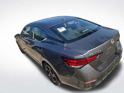 Used 2025 Nissan Sentra SV FWD image 2