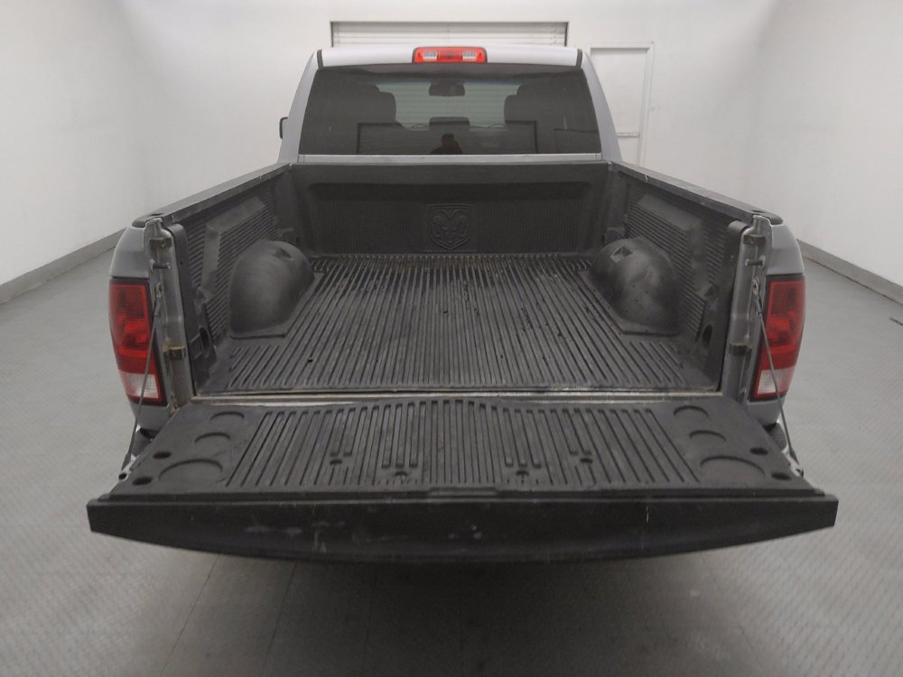 Used 2020 RAM 1500 Tradesman w/ Chrome Appearance Group RWD image 29
