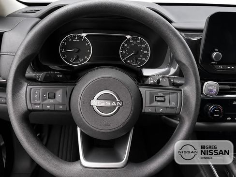 Used 2022 Nissan Pathfinder S FWD image 8