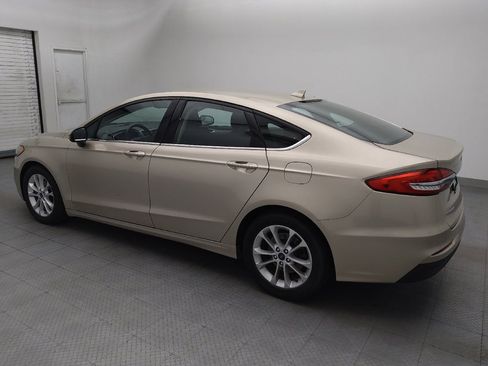 Used 2019 Ford Fusion SE FWD image 3