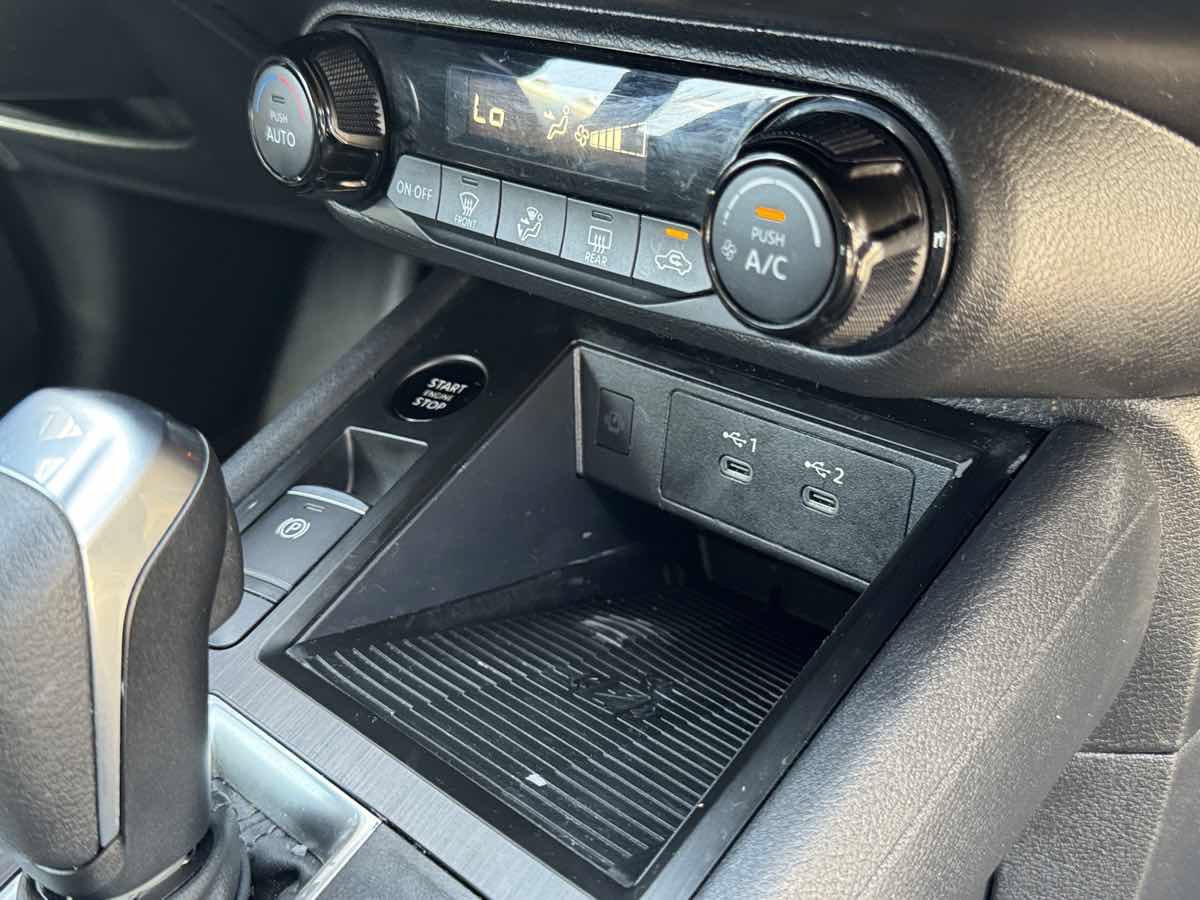 Used 2026 Nissan Kicks SV FWD image 16