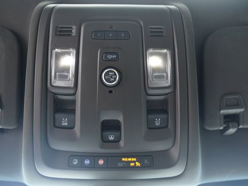 Used 2021 Chevrolet Suburban LT w/ Rear Media and Nav Package RWD image 28