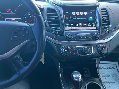 Used 2016 Chevrolet Impala LT w/ Convenience Package image 20