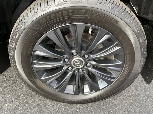 Used 2022 Lexus GX 460 Luxury image 36