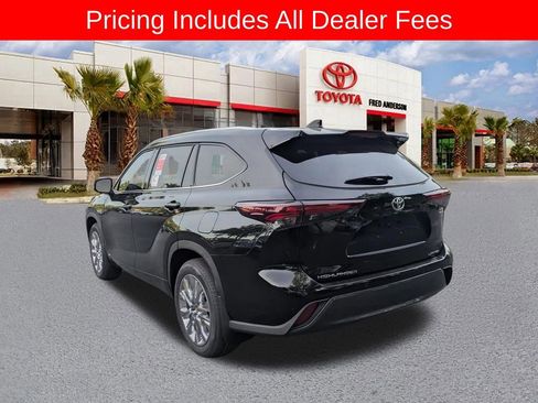 New 2026 Toyota Highlander Limited AWD/4WD image 7
