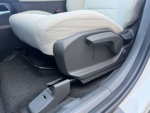 New 2026 Hyundai Santa Fe SE image 23