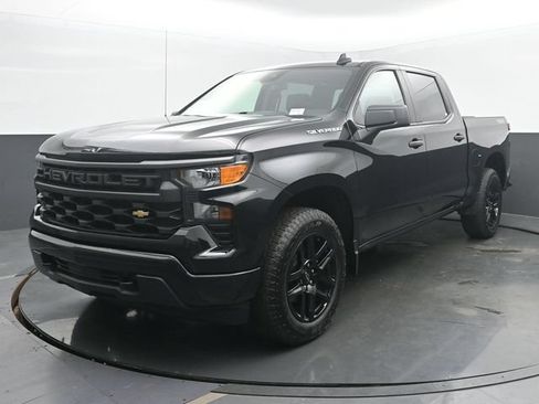 Used 2023 Chevrolet Silverado 1500 Custom AWD/4WD image 1