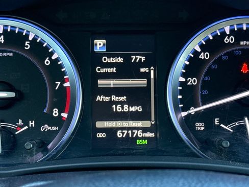 Used 2019 Toyota Highlander Limited Platinum AWD/4WD image 30