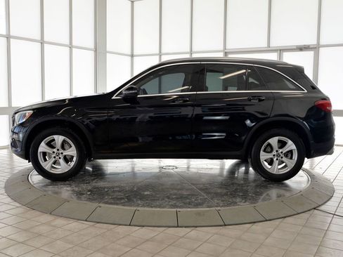 Used 2018 Mercedes-Benz GLC 300 4MATIC image 5