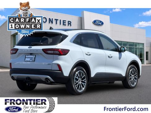 Used 2025 Ford Escape SE w/ PHEV Premium Package FWD image 5