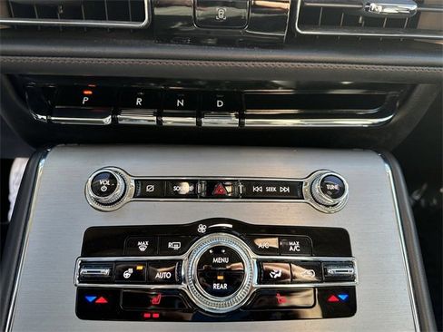 Certified 2023 Lincoln Aviator AWD w/ Premium Package image 26