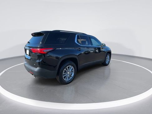 Used 2023 Chevrolet Traverse LT image 8