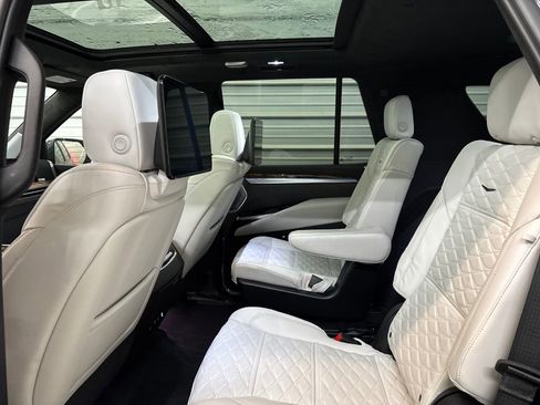 Used 2025 Cadillac Escalade Sport Platinum AWD/4WD image 22