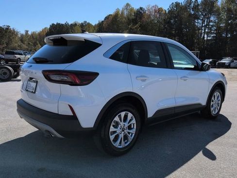 Certified 2023 Ford Escape Active image 4