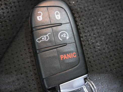 Used 2020 Jeep Grand Cherokee Altitude image 27