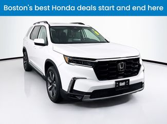 Used 2023 Honda Pilot Touring video 1