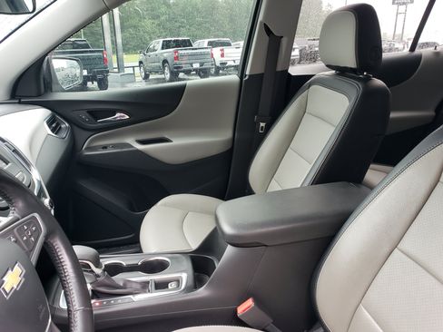 Used 2022 Chevrolet Equinox LT FWD image 26