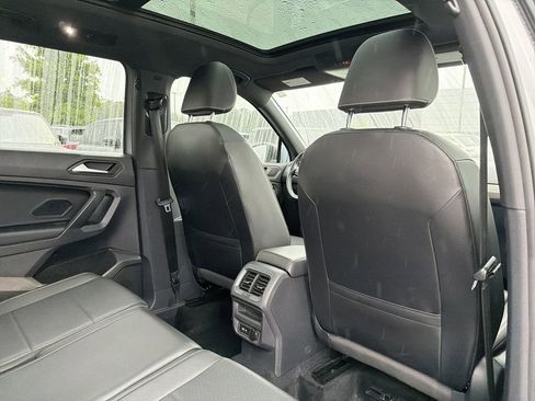 Used 2021 Volkswagen Tiguan SE R-Line FWD image 16