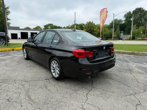 Used 2018 BMW 320i xDrive Sedan AWD/4WD image 3
