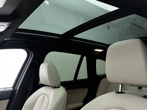 Used 2018 BMW X1 sDrive28i w/ Convenience Package image 6