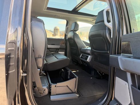 Used 2024 Ford F250 Lariat image 31