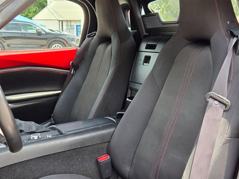 Used 2016 MAZDA MX-5 Miata Club RWD image 13