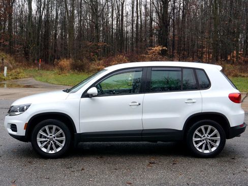 Used 2014 Volkswagen Tiguan SE image 2
