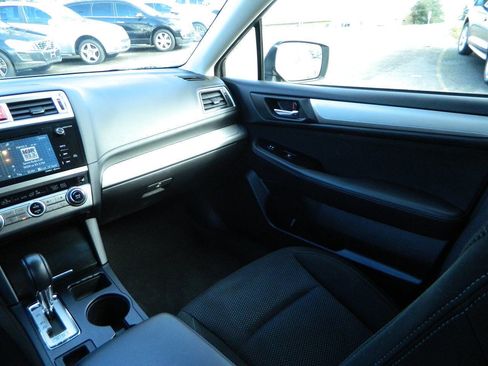 Used 2017 Subaru Outback 2.5i Premium w/ Popular Package #2 image 17