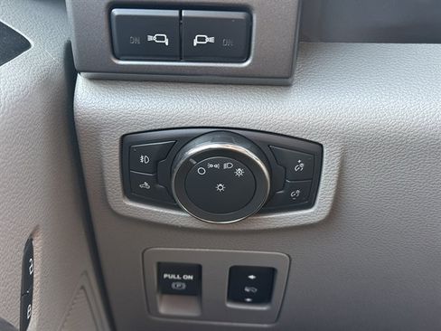 Used 2020 Ford F150 XLT w/ Equipment Group 302A Luxury AWD/4WD image 19