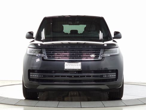 New 2025 Land Rover Range Rover SE image 13