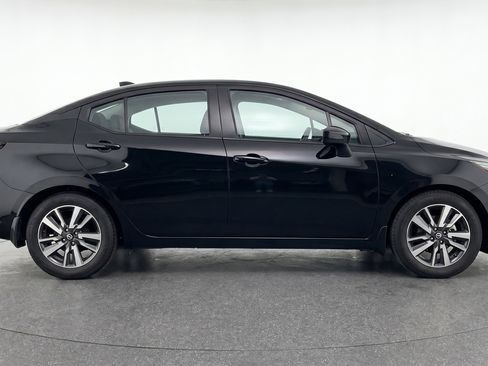 Used 2025 Nissan Versa SV FWD image 11