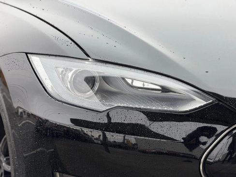 Used 2013 Tesla Model S Performance image 9