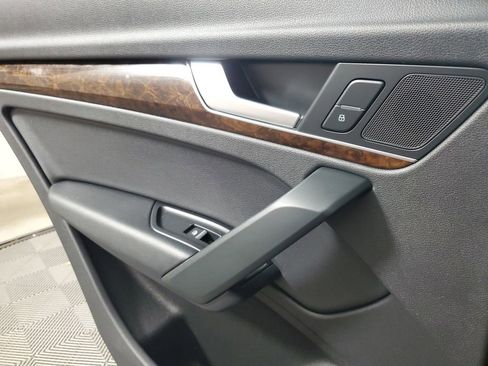 Used 2018 Audi Q5 2.0T Premium Plus w/ Premium Plus Package image 15