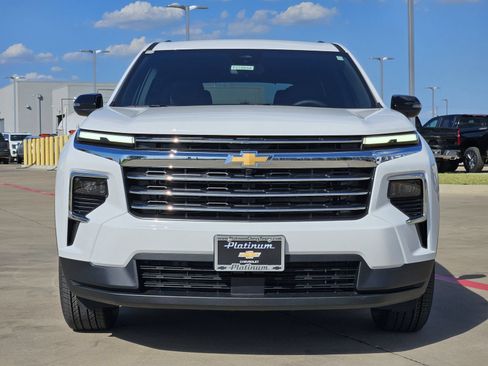 New 2027 Chevrolet Traverse LT FWD image 6