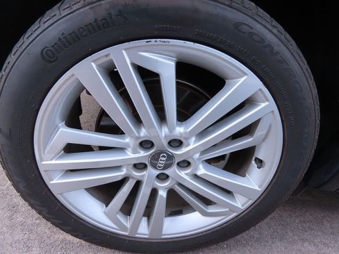 Used 2019 Audi Q5 2.0T Premium Plus image 12