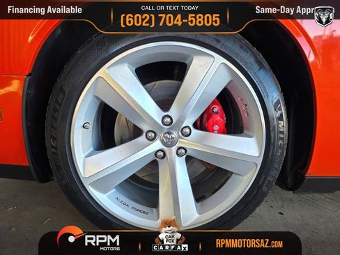 Used 2009 Dodge Challenger SRT8 w/ SRT Option Group II RWD image 29