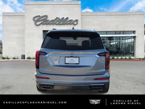 Certified 2025 Cadillac XT6 Premium Luxury image 4