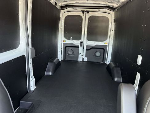 New 2026 Ford Transit 250 148 Medium Roof w/ Load Area Protection Package RWD image 29