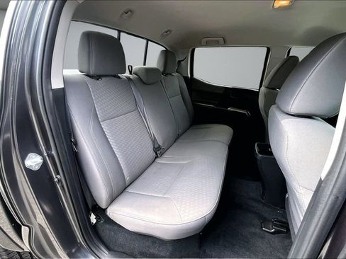 Used 2021 Toyota Tacoma SR5 AWD/4WD image 26