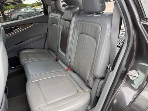 Used 2019 Lincoln Nautilus Reserve FWD image 22