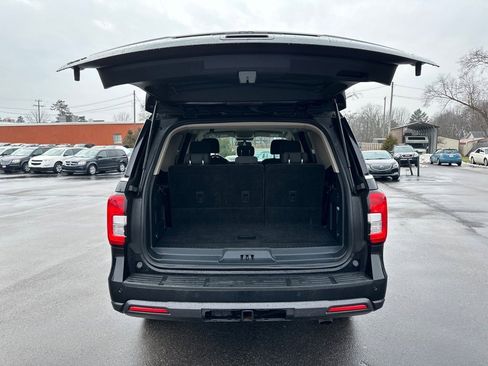 Used 2022 Ford Expedition XLT image 13