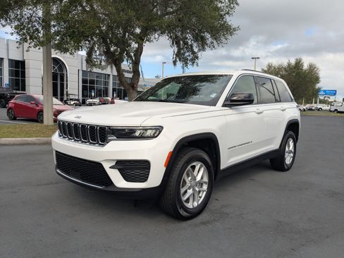 New 2026 Jeep Grand Cherokee 2WD image 13